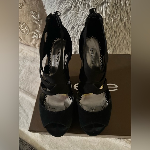 Bebe - Drew Wedges / Sandals - Black Suede & Elastic Straps - Size 7 - Picture 3 of 6